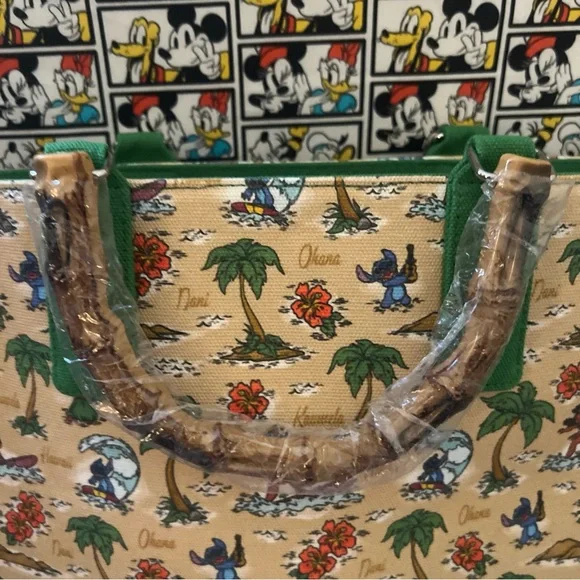 Loungefly Disney Lilo & Stitch Beach Scenes Allover Print Canvas Tote Bag NWT - Picture 7 of 9